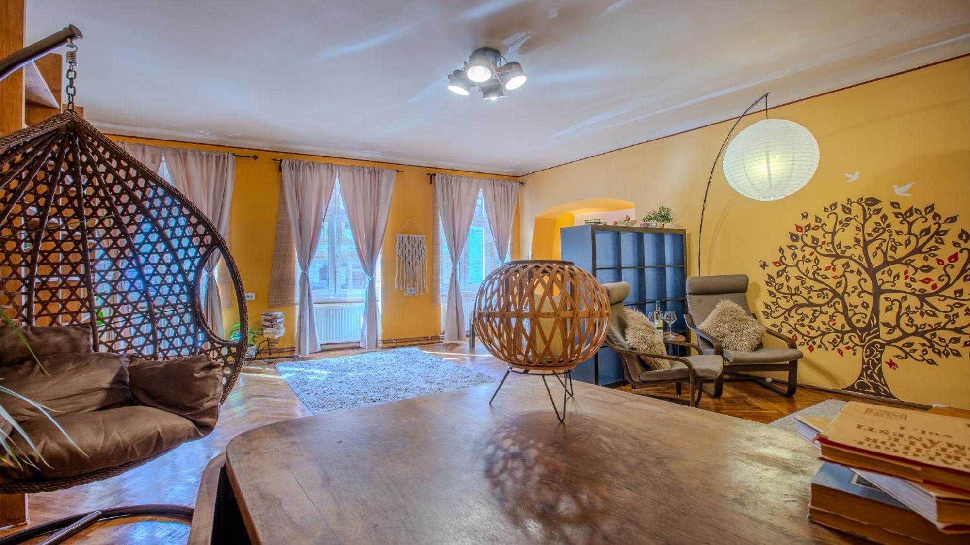 Tree House-Old Town Brasov Apartment Екстериор снимка
